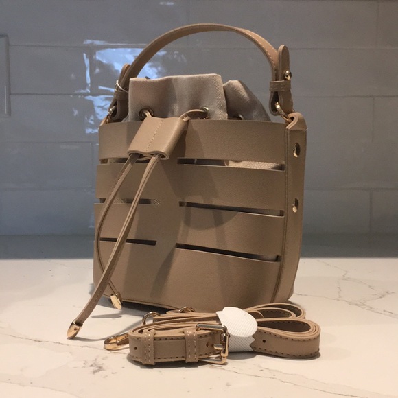 Urban Expressions Mini Cut Out Bucket Bag - Picture 7 of 8
